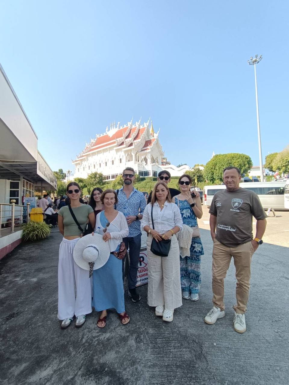 ลูกค้าพาทัวร์